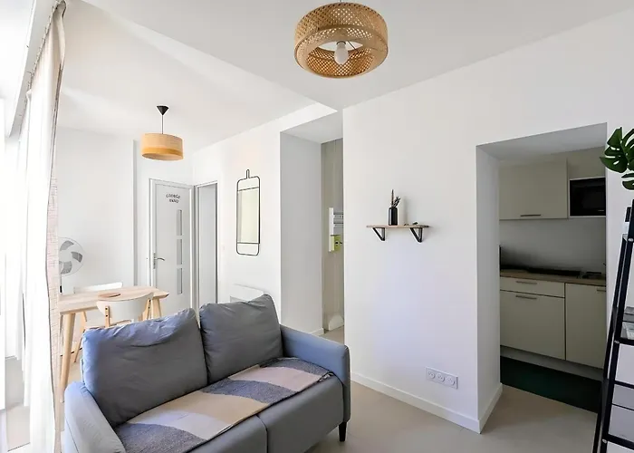 Grand Studio Avec Jardin, Parking Gratuit