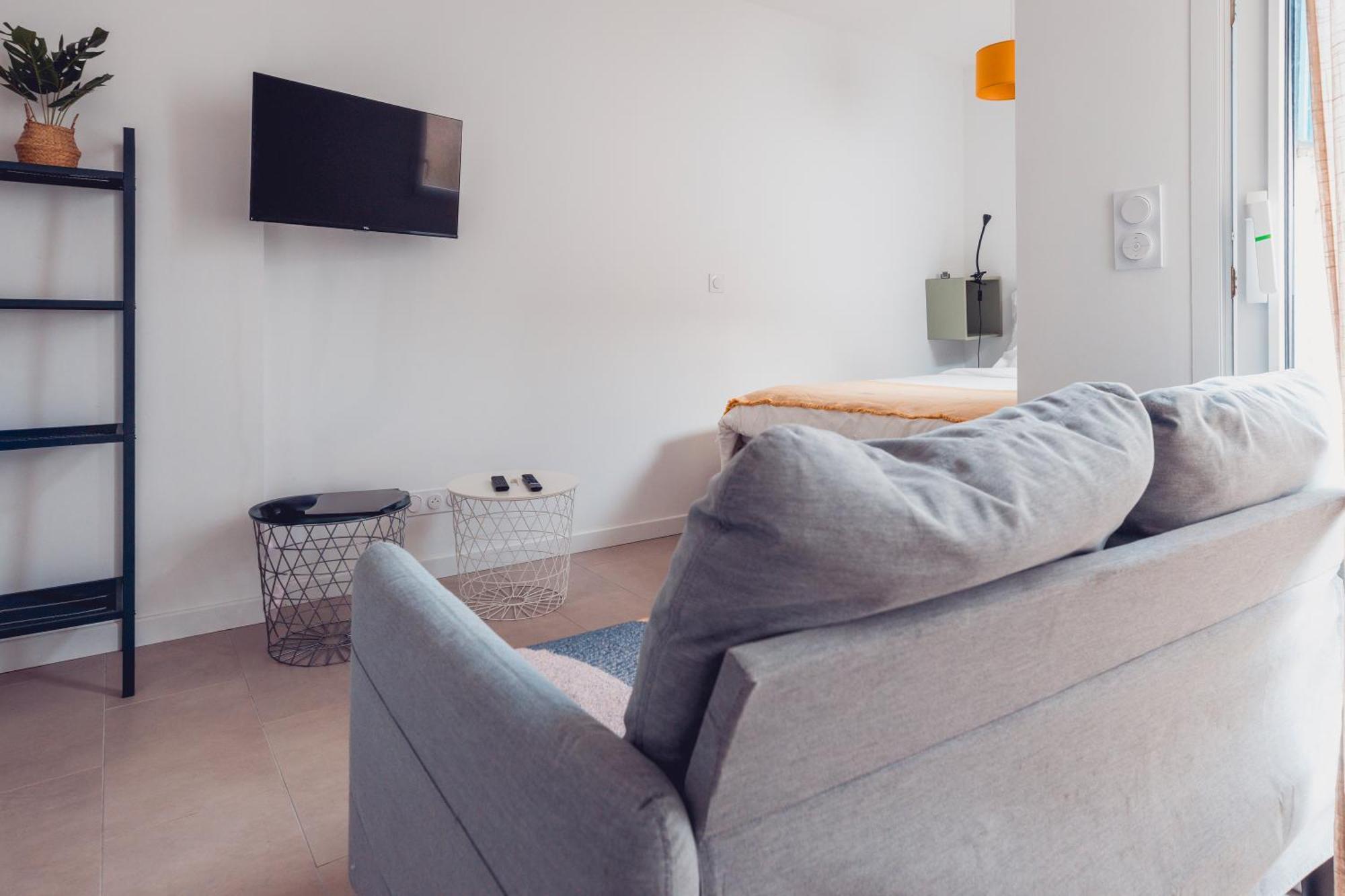 Grand Avec Jardin, Parking Gratuit
