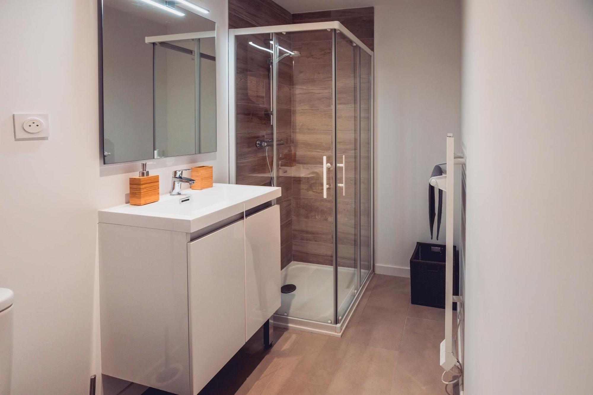Grand Avec Jardin, Parking Gratuit Apartment Chateauroux